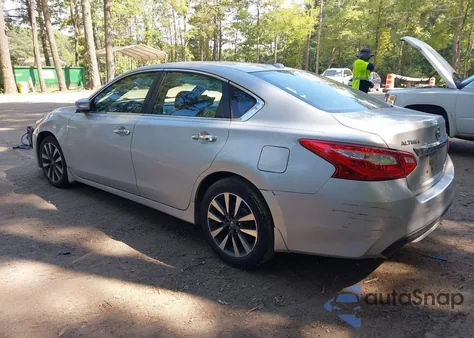 2017 Nissan Altima 2.5 Sv z USA, uszkodzony, nr VIN 1N4AL3AP3HC258196